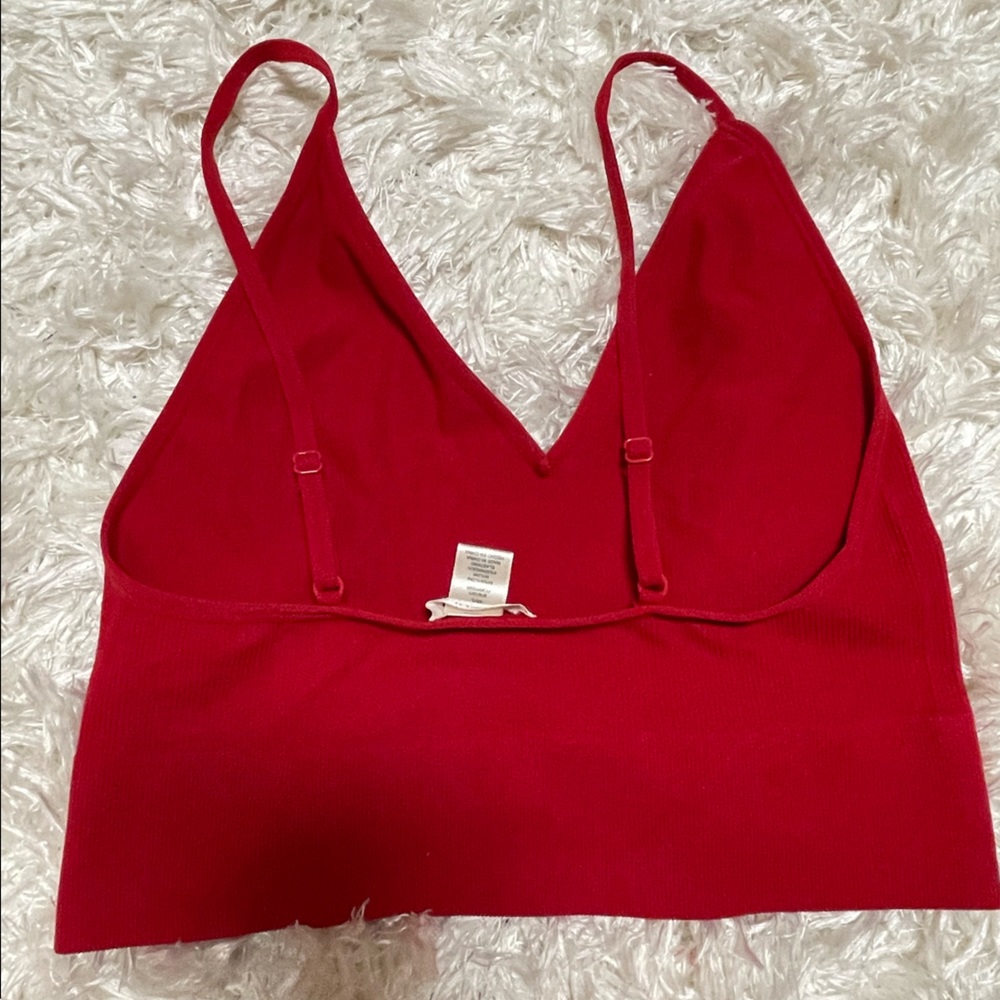RED TANK - Picture 2 of 3